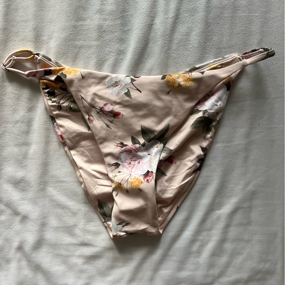 XL bikini bottoms